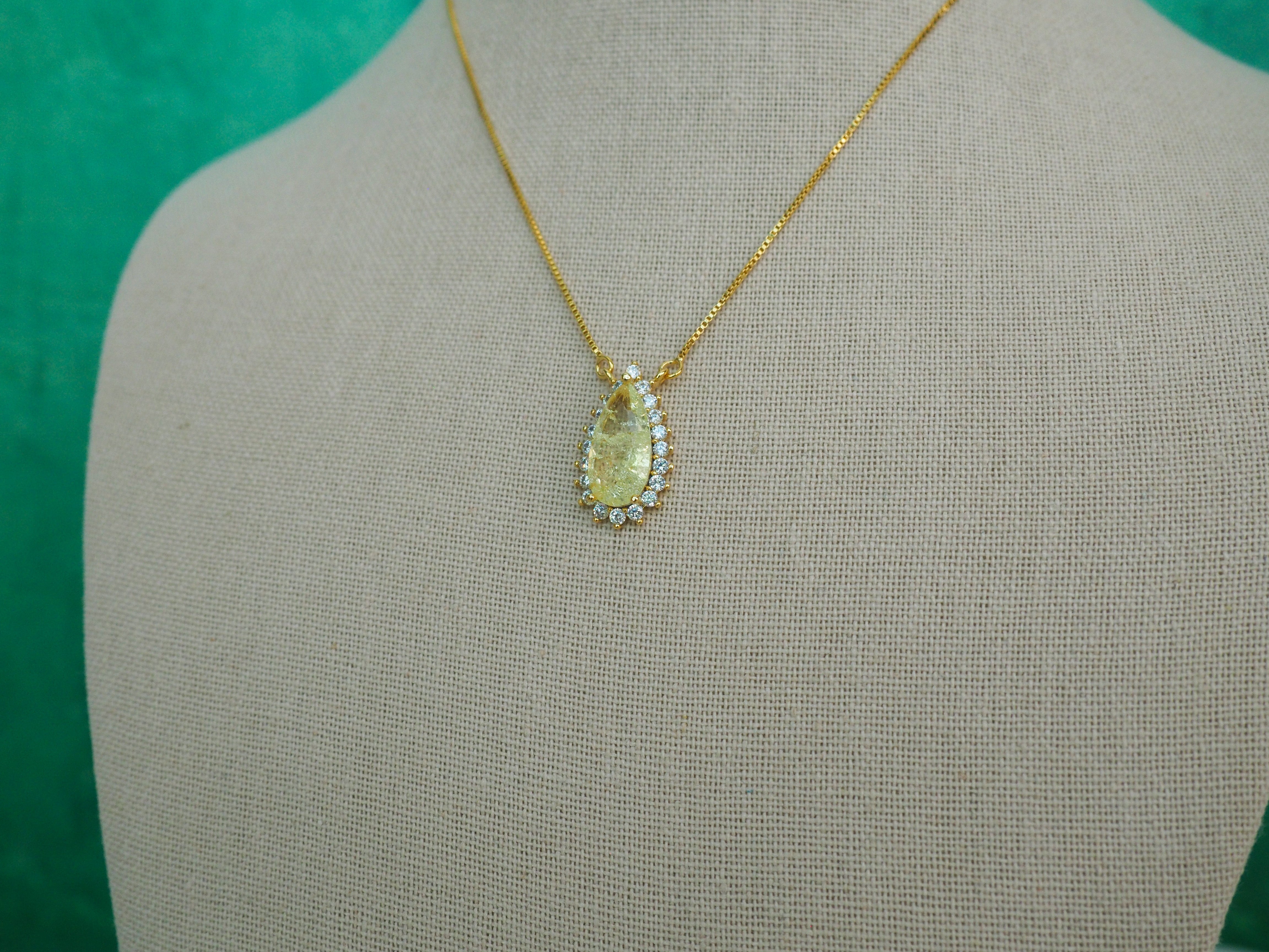 Gilma Pendant Necklace